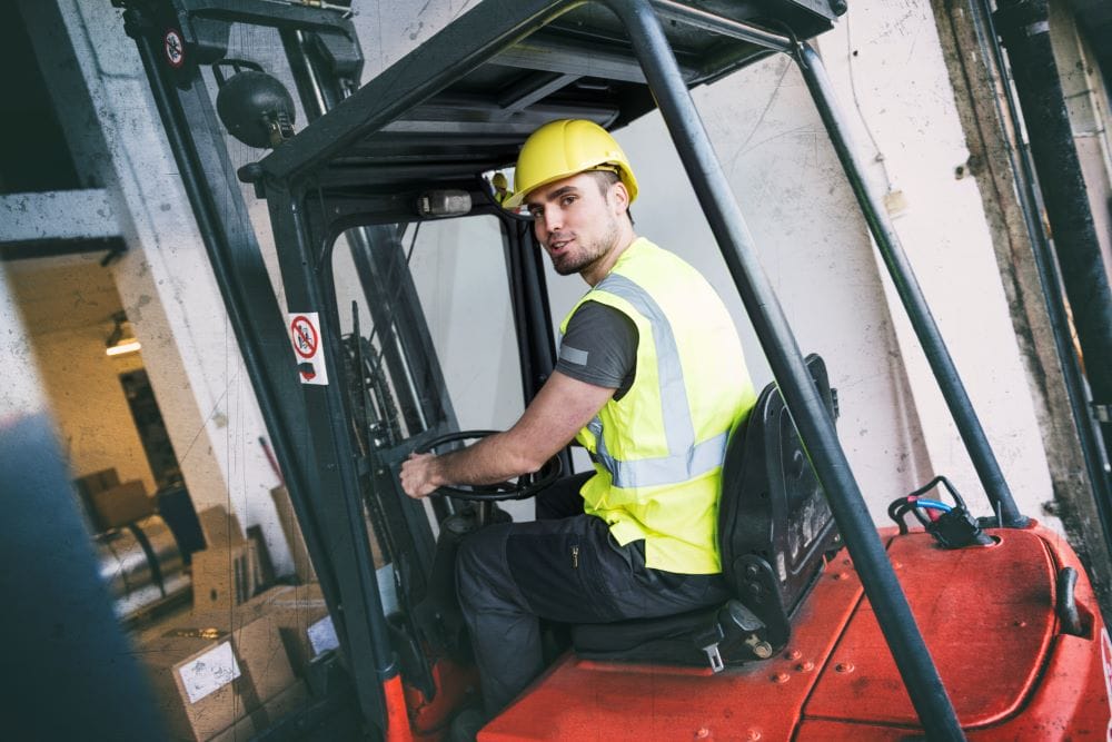 Manejar con seguridad las carretillas elevadoras