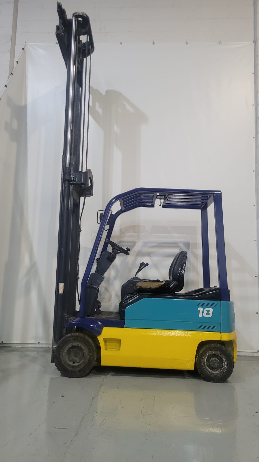 carretilla 4 ruedas komatsu