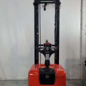 apilador BT NEGRO Y ROJO